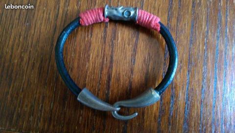Bracelet tribal en cuir neuf