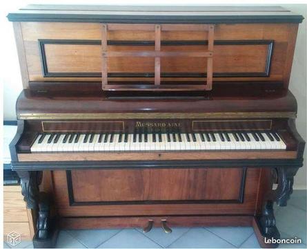 Piano Droit