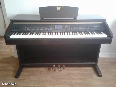 Piano numérique Yamaha Clavinova CVP 501