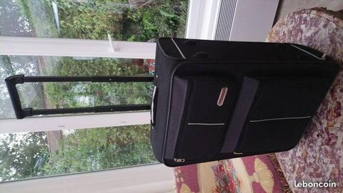 valise/soute 62cm, tissu noir, 2 roues, tirette