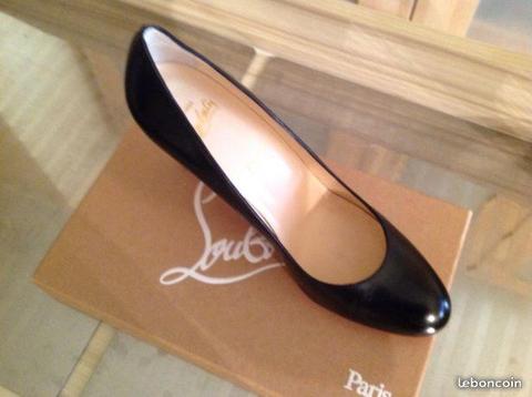 Vraies Louboutin. Neuves.Taille 41 1/2