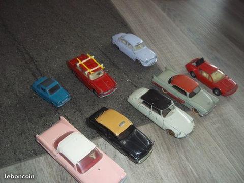 Lot de voitures dinky toys