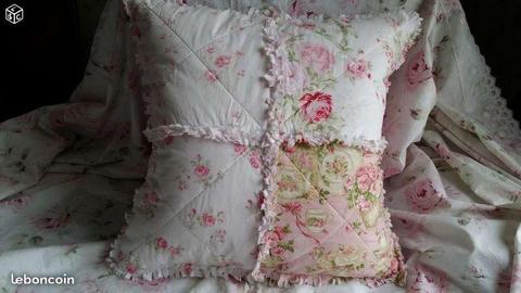 Suberbe grand coussin shabby chic patchwork pastel