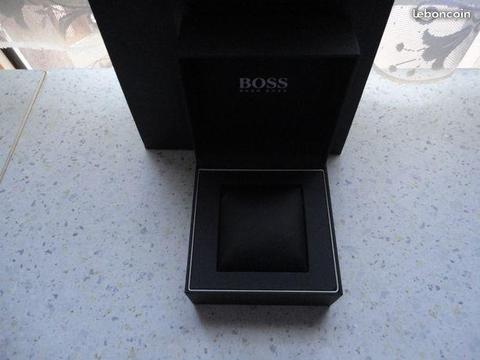 Boite pour montre Boss ( zinou75 )