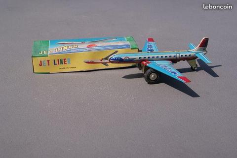 910 - China Tin Toy réf : MF047 Jet Liner Airplane