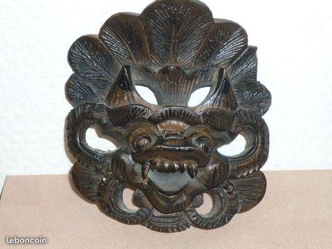 Petit masque balinais en bois sculpte barong