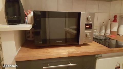 Micro-ondes combiné SAMSUNG CE117PPT – Four–Grill