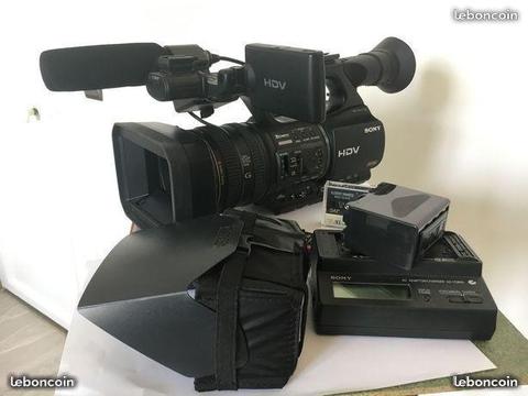 Camera sony hdv - z5e complet + sac petrol