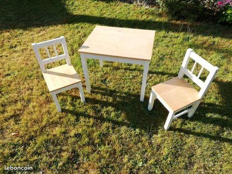 Table carrée pour enfants IKEA / LV40