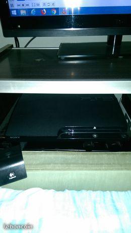 Ps3 slim 500go + 2 jeux