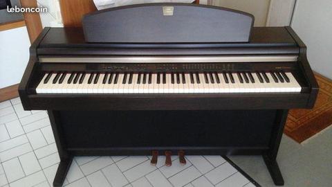 Piano numérique Yamaha clavinova