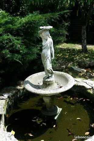 fontaine : statue et vasque