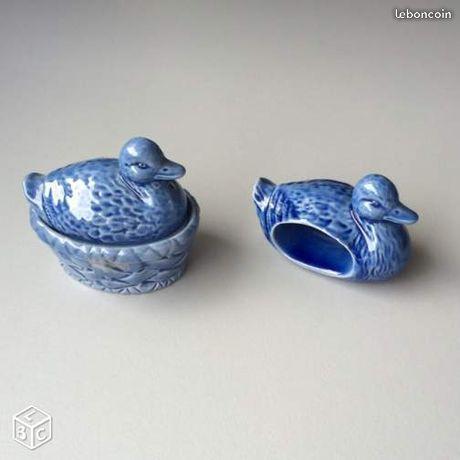 2 charmants canards en céramique bleu clair