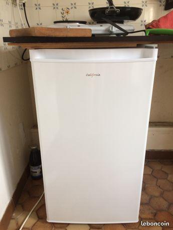 Frigo réfrigérateur NEUF 93L