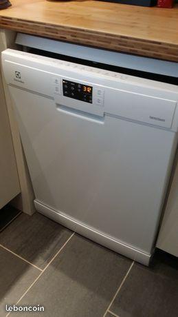 Lave-vaisselle ELECTROLUX ESF6528LZW