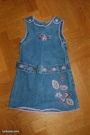 Robe en jean 18 mois Très bon état