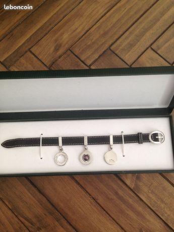 Bracelet breloques cuir, argent et perle Longchamp