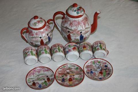 Service à thé ou à café porcelaine Japonais ancien