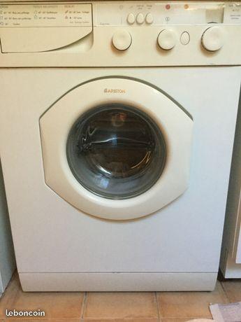 Machine à laver Ariston URGENT