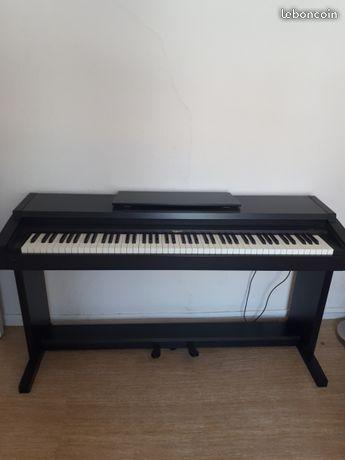 Piano Roland HP 1600e