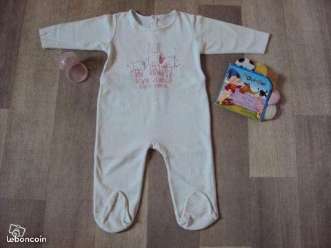 Pyjamas fille+boite à tétine+livre, taille 18 mois