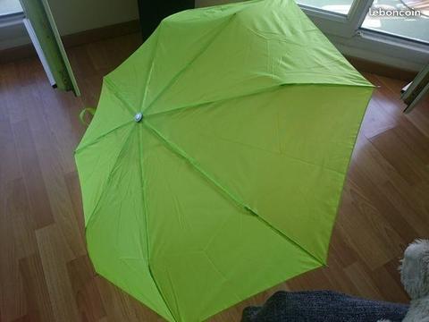 Parapluie pliant vert fluo