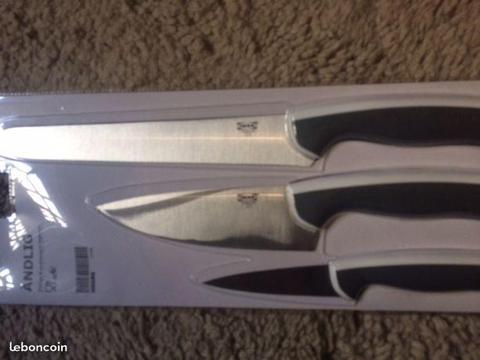 Set de couteaux IKEA neuf
