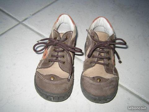 Chaussures CUIR marque TILL pointure 24