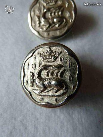 3 boutons blason dragon et couronne