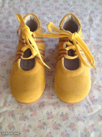 Chaussures jaunes P23 - anges78