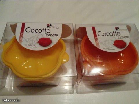 2 moules silicone cocotte tomate Degrenne (Neuf)