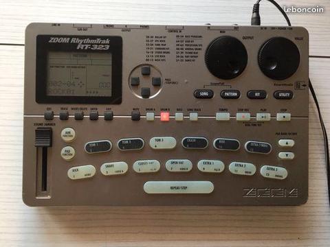 Boîte à rythme ZOOM RT-323