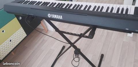 Piano Yamaha np 30