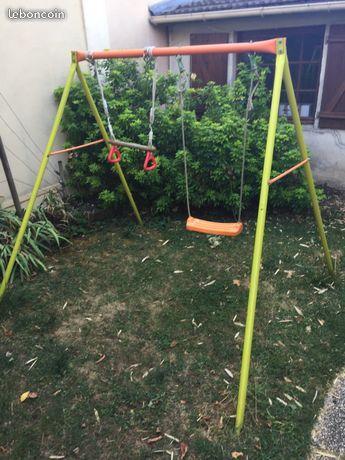 Portique et toboggan jardin