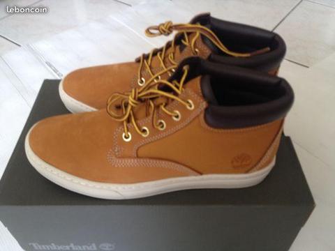 Chaussures TIMBERLAND Wheat Taille 42 US 8.5 NEUF