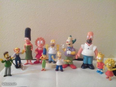 Figurines Super Mario et Simpson