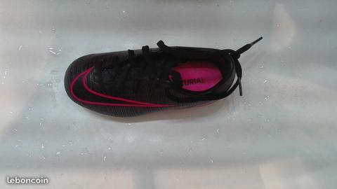 Crampons nike 27