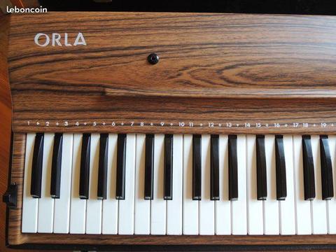 Ancien orgue / harmonium avec étui ORLA