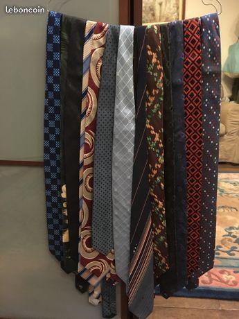 Lot de 13 cravates de marque de luxe