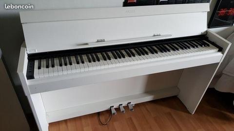 Piano Arius Yahama YDP-S51 blanc