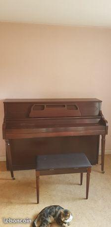 Piano droit KImball + banc + manuels