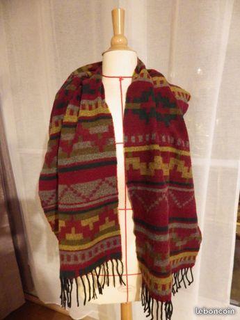 Echarpe en laine à motifs péruviens