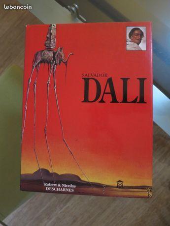 Salvador DALI par Robert et Nicolas Descharnes