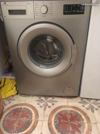 Machine à laver grise neuve