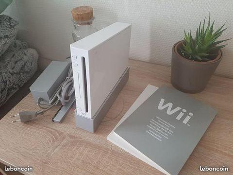 Nintendo Wii + Wiifit + jeux [BON ETAT]