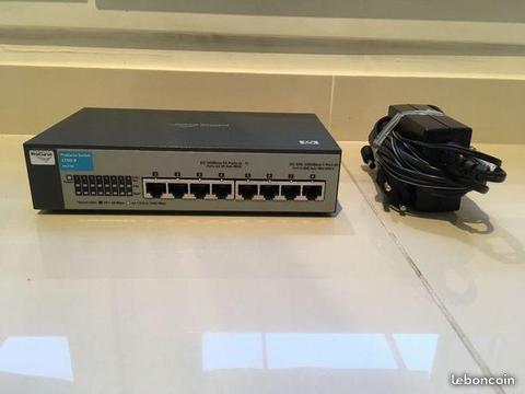 Switch ethernet HP PROCURE 1700-8, très bon état