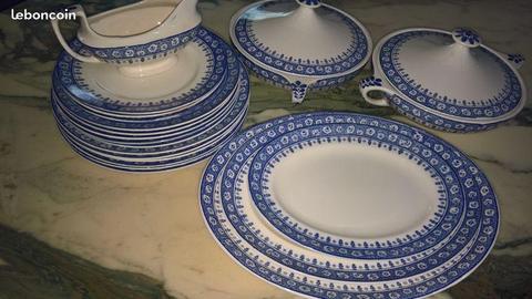 Service de porcelaine bleue