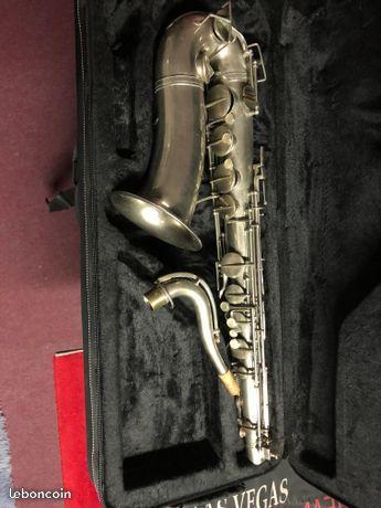 Saxophone ténor B 902