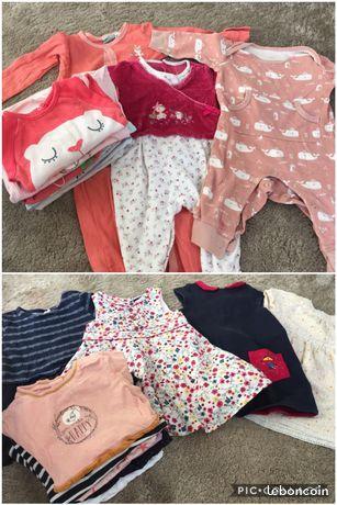 Lot de vêtements (96 pièces) fille 9 à 18 mois
