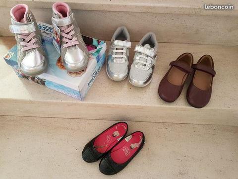 DLR77 - CHAUSSURES FILLES NEUVES taille